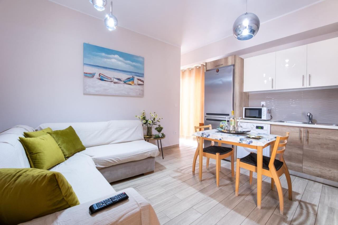 Family Apartment Near Port Pire Dış mekan fotoğraf